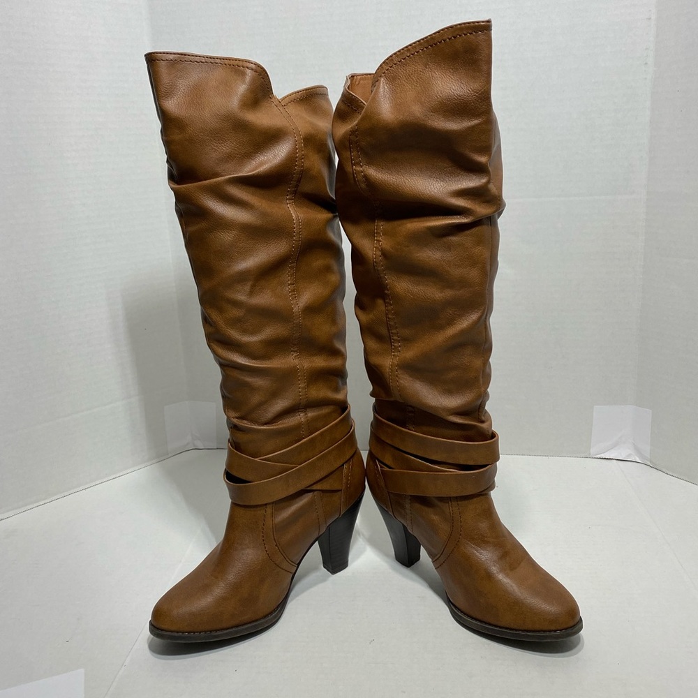 CHARMING CHARLIE KNEE HIGH BOOTS Size 8